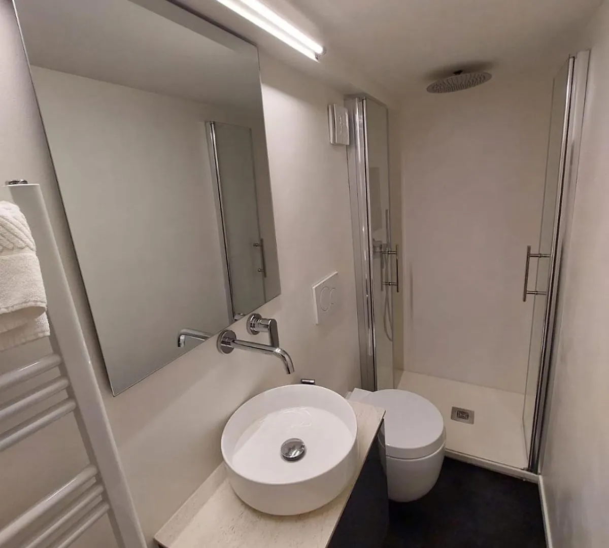Montenapoleone - Spiga Tiny Suite Milão Apartamento